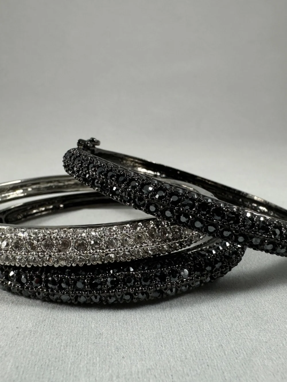 Lia Sophia NYFW Gift Set – 3 Hinged Pavé Crystal Stackable Bangle Bracelets